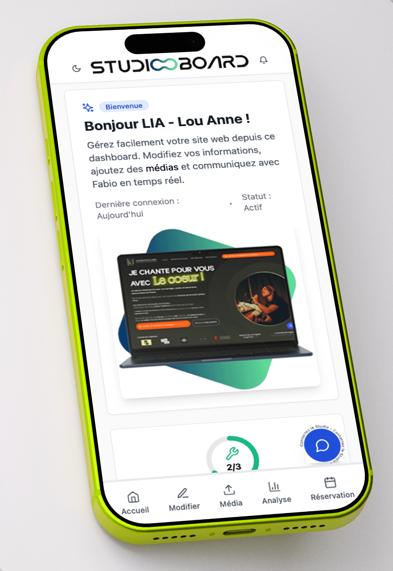 Studio
Board right visual